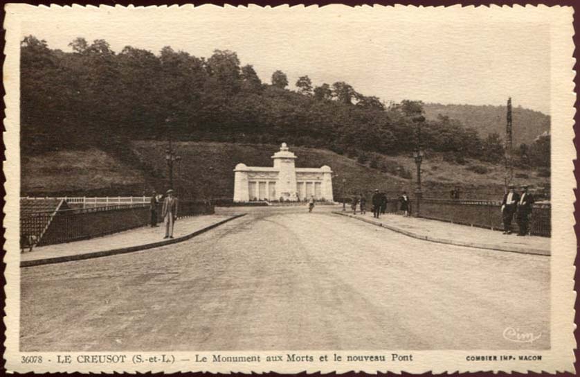 Monument aux morts et pont