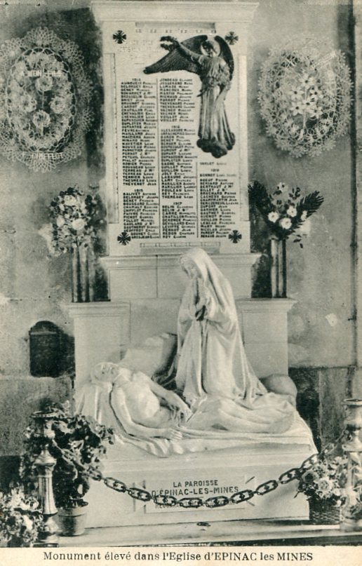 Monument élevé dans l'Église