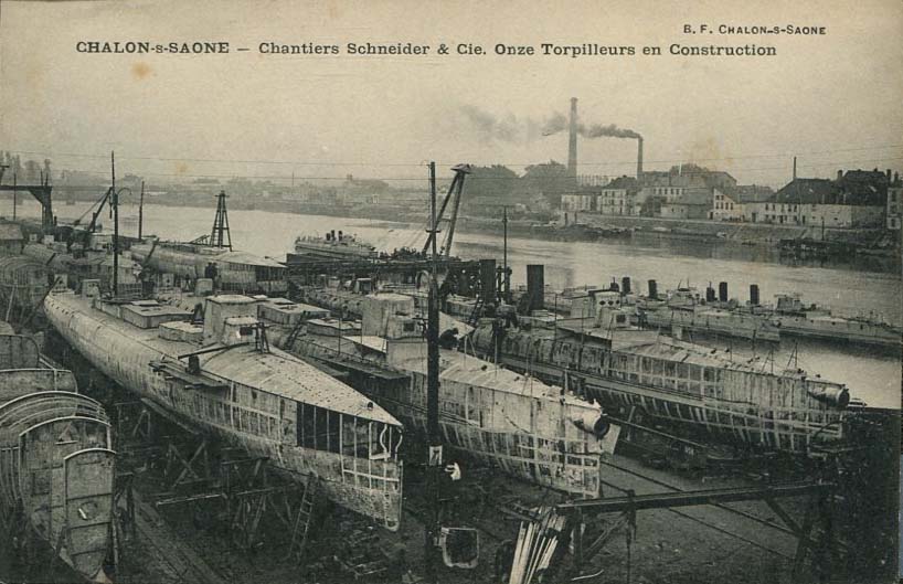 301-Onze torpilleurs en construction