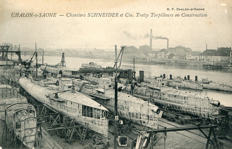 302-Treize torpilleurs en construction