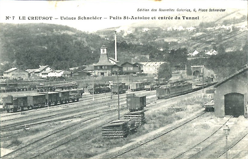 Puits St-Antoine et entrée du tunnel