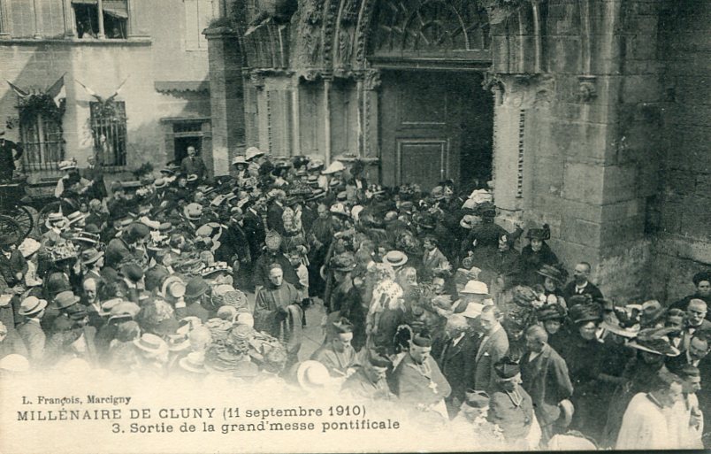 3 - Sortie de la grand'messe pontificale