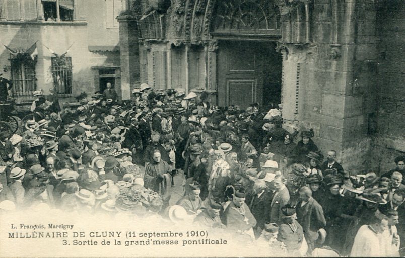 3 - Sortie de la messe pontificale