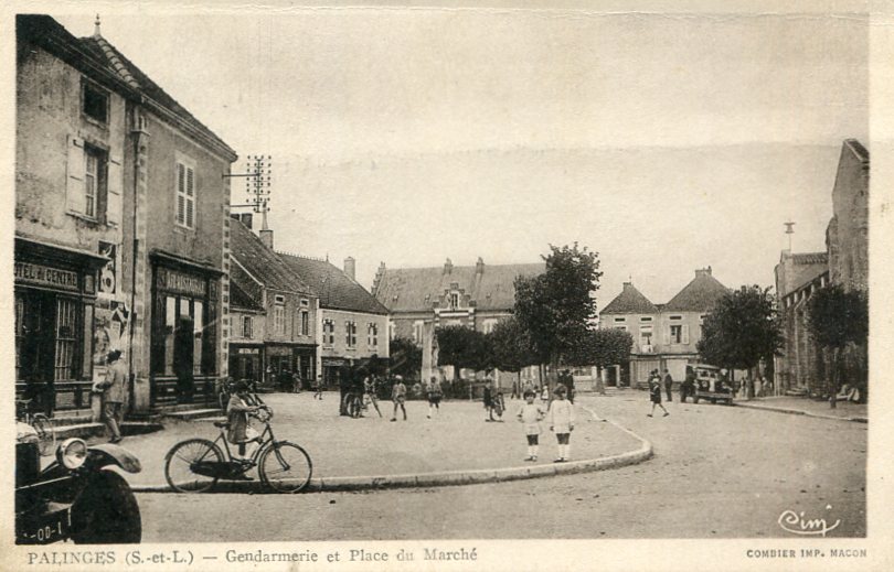 Gendarmerie et Place du Marché