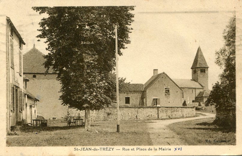 Rue et Place de la Mairie