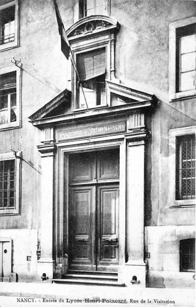 Entrée du Lycée, rue de la Visitation