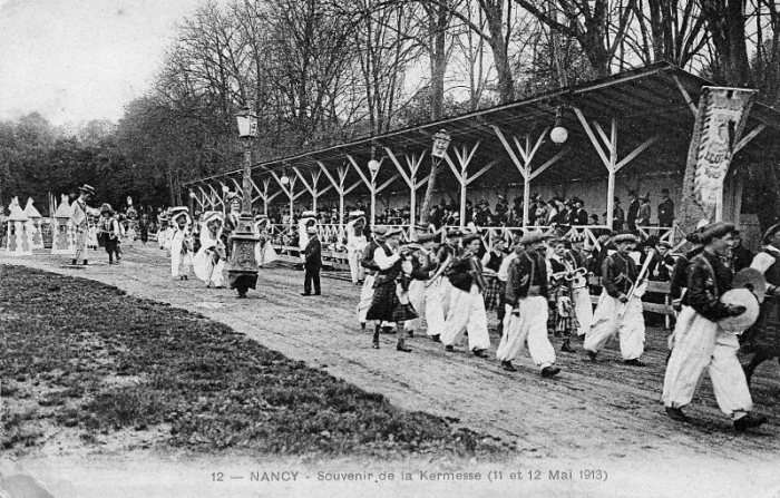 12 - Souvenir de la kermesse