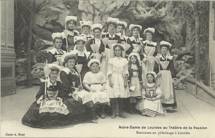 Bretonnes en pèlerinage à Lourdes