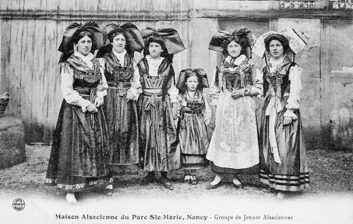 Groupe de jeunes Alsaciennes