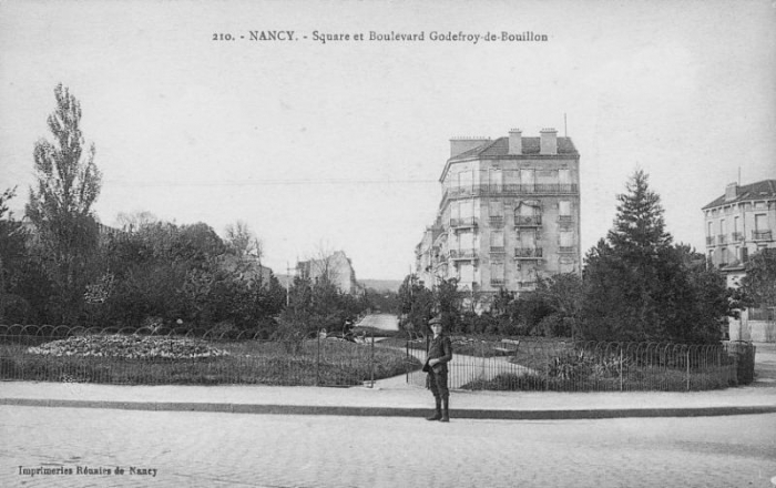 Square et boulevard Godefroy-de-Bouillon