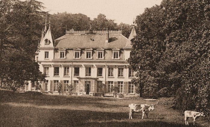 Nancy - La cité universitaire   - Le château de Monbois