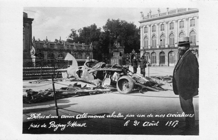 Débris d'un avionabattu le 21 août 1917