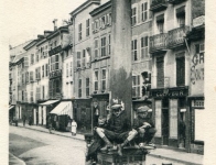 Rualménil [Rue et Monument Pinau]
