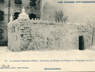 Édifices et statues en neige