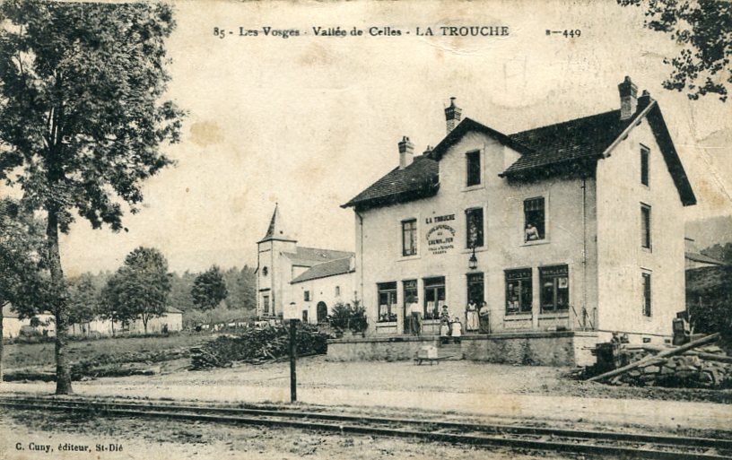 [Halte du tramway]