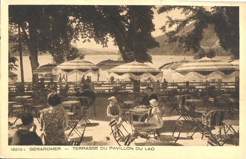 Terrasse du Pavillon du Lac