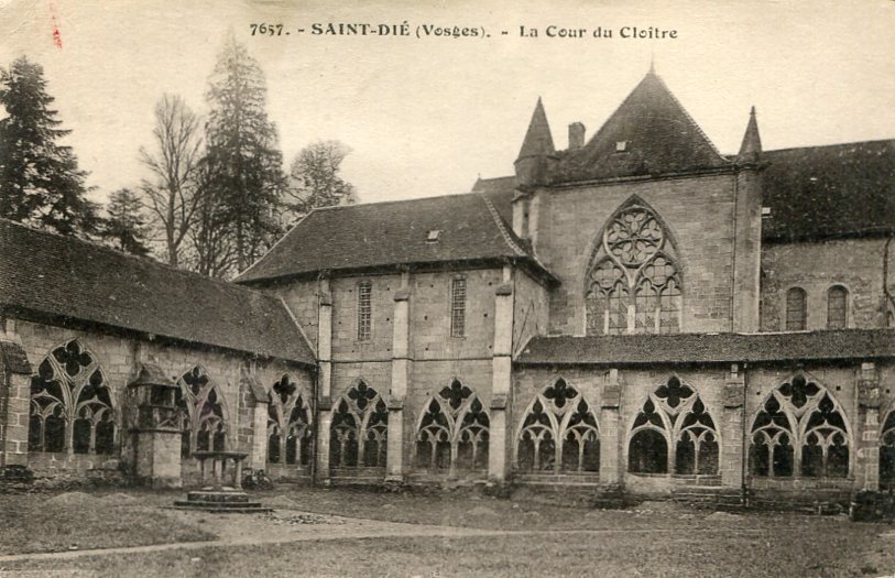Cour du cloître  -a