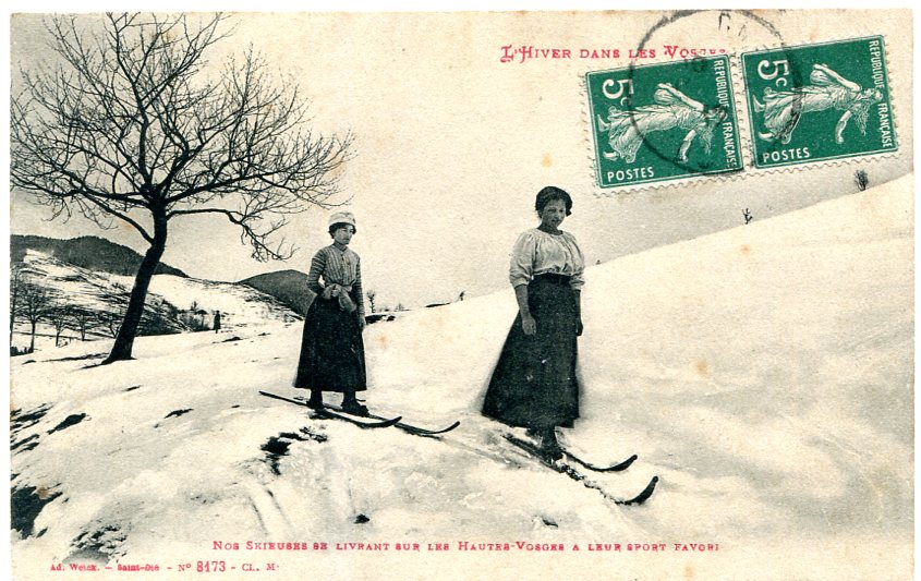 Skieuses se livrant à leur sport favori
